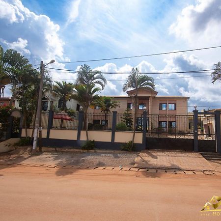 Appart Hotel Mireille Yaoundé Exteriör bild