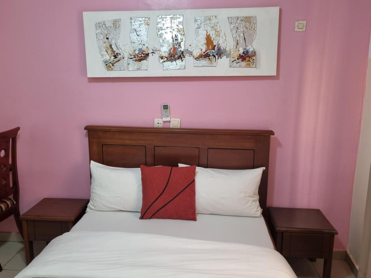 Appart Hotel Mireille Yaoundé Exteriör bild