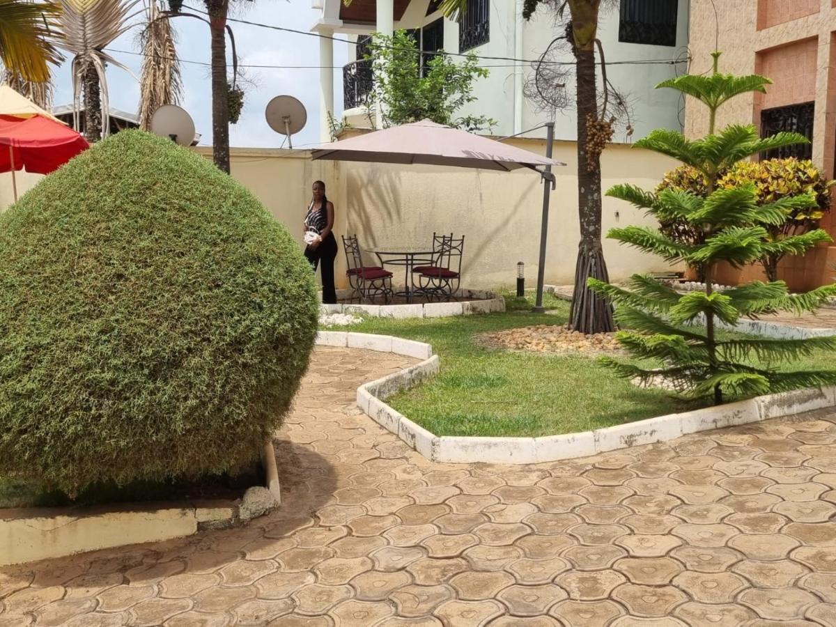 Appart Hotel Mireille Yaoundé Exteriör bild