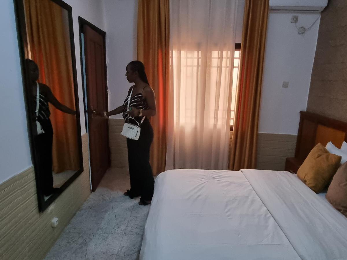 Appart Hotel Mireille Yaoundé Exteriör bild