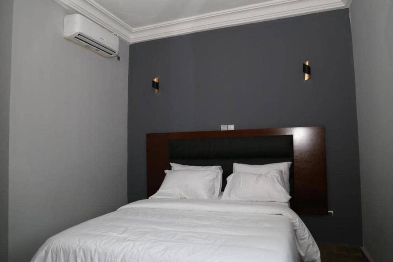Appart Hotel Mireille Yaoundé Exteriör bild