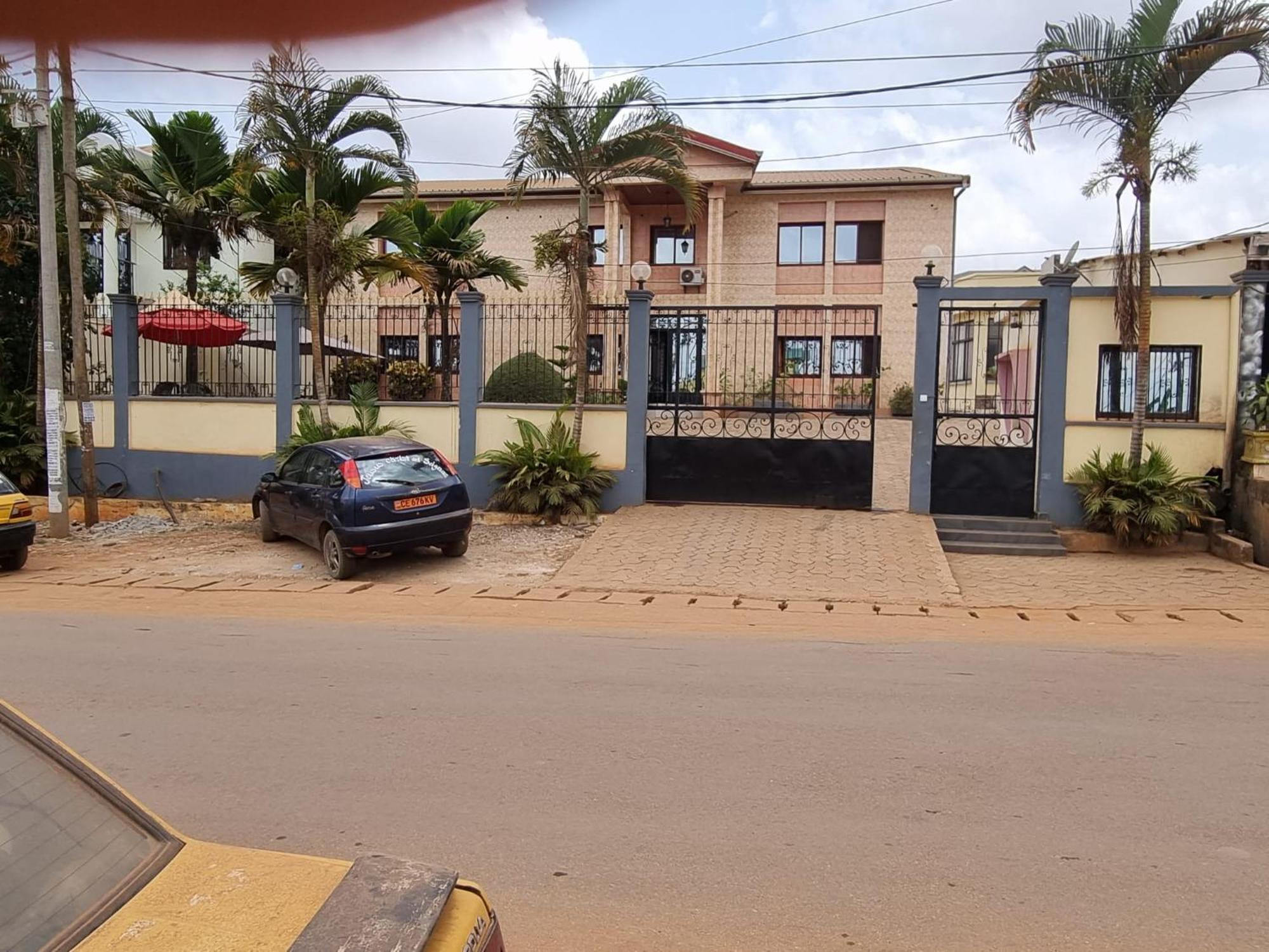 Appart Hotel Mireille Yaoundé Exteriör bild