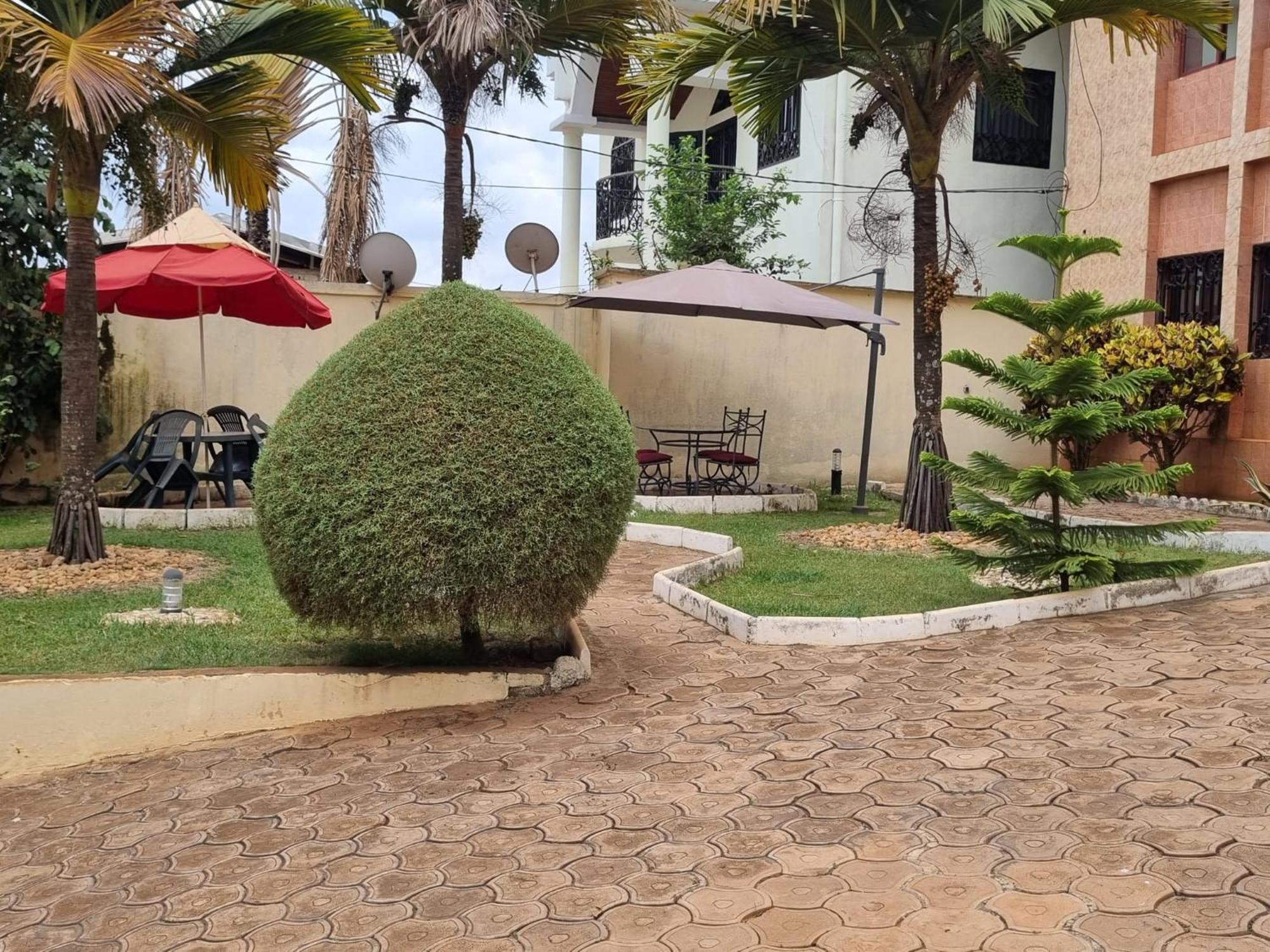 Appart Hotel Mireille Yaoundé Exteriör bild