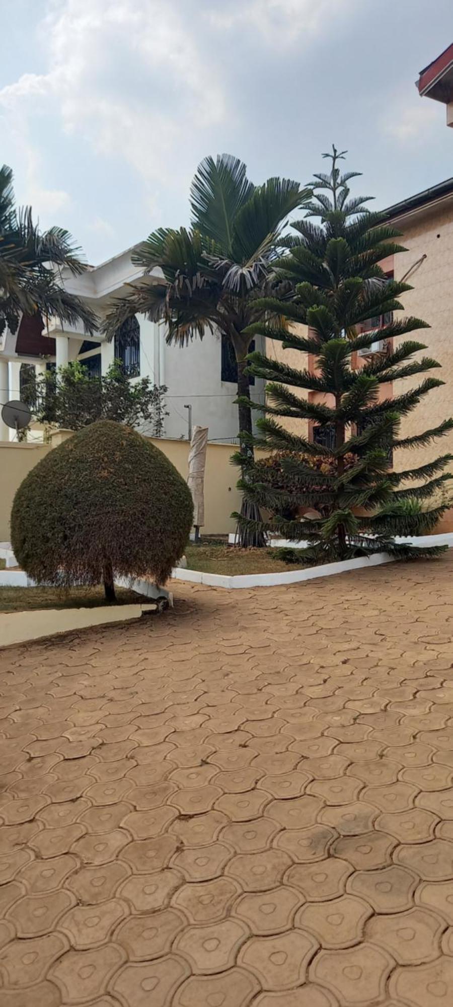 Appart Hotel Mireille Yaoundé Exteriör bild