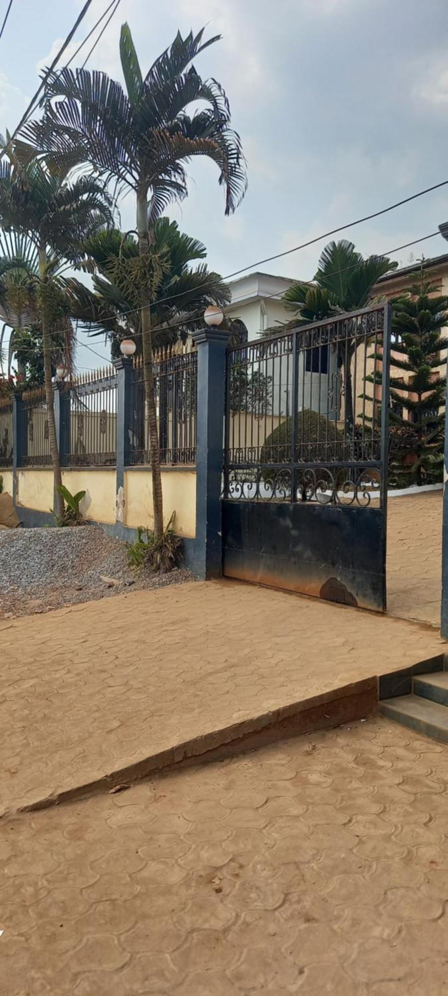 Appart Hotel Mireille Yaoundé Exteriör bild