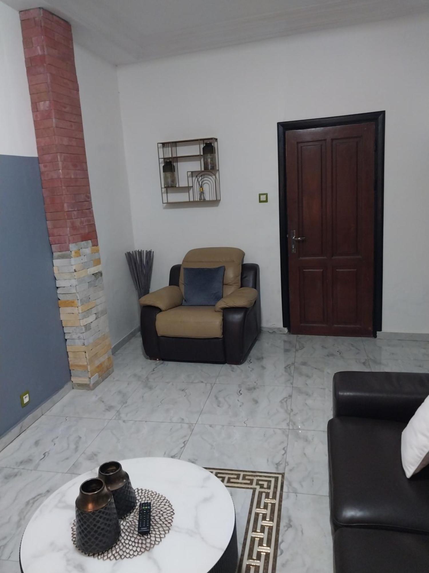 Appart Hotel Mireille Yaoundé Exteriör bild